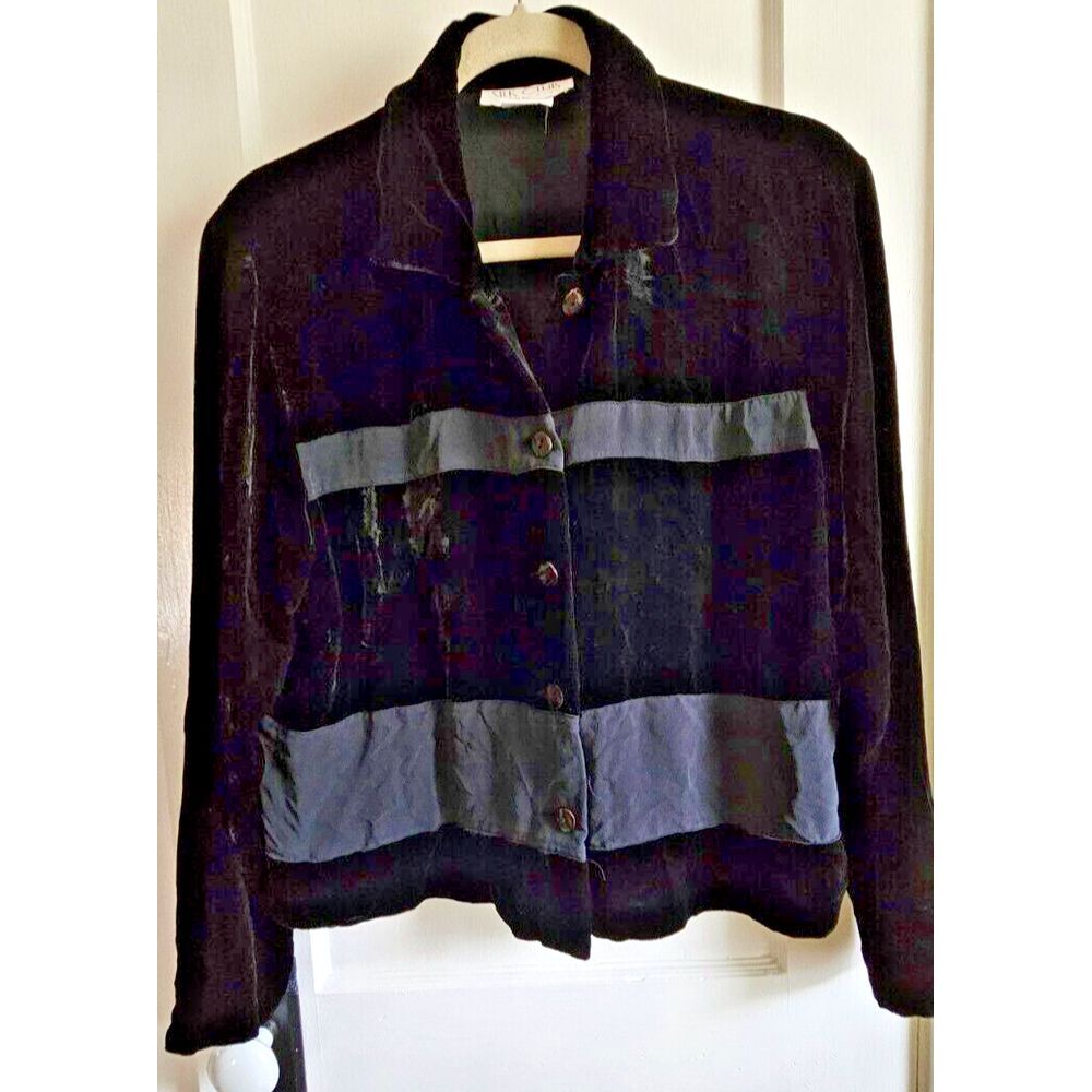 Silk Club collection silk velvet panel button front jacket woman Sz L black